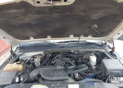 2001 Chevrolet Tahoe Ls z USA, uszkodzony, nr VIN 1GNEC13T31R203462